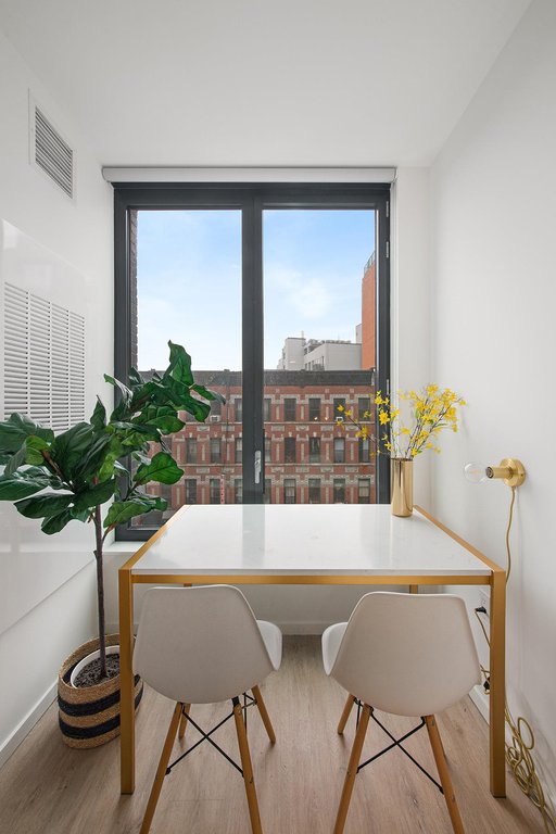 12 Halsey Street, Unit 520