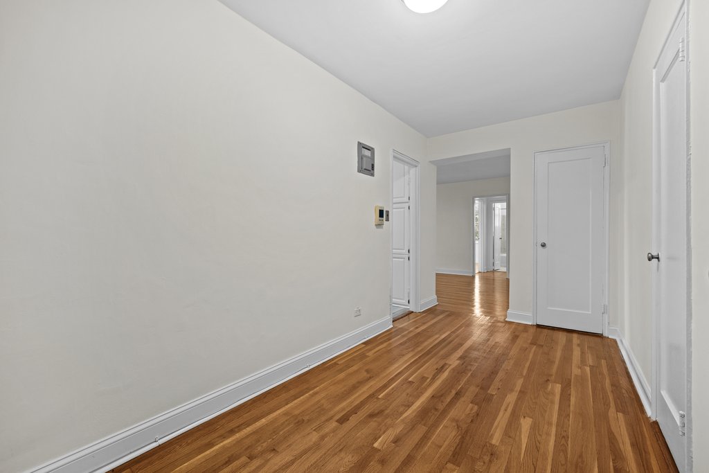 5621 Netherland Avenue, Unit 4D photo 2