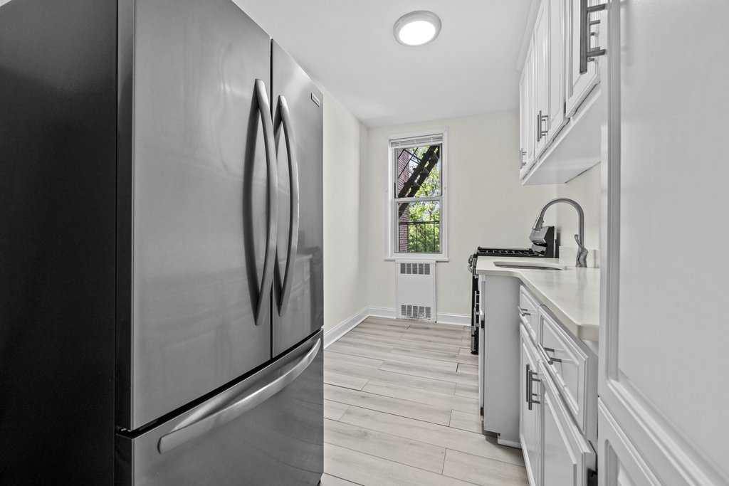 5621 Netherland Avenue, Unit 4D photo 5