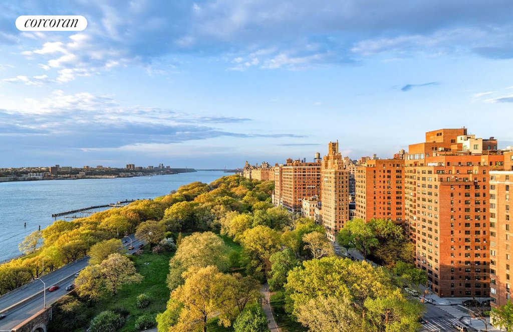 344 West 72nd Street, Unit PHE photo 3