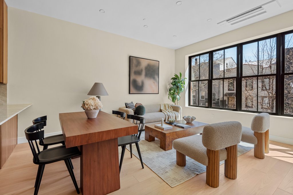 21 Conselyea Street, Unit 1 photo 2