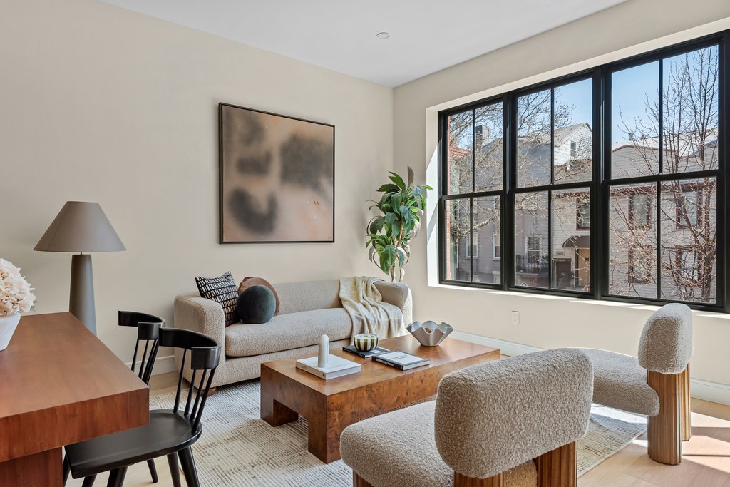 21 Conselyea Street, Unit 1 photo 4