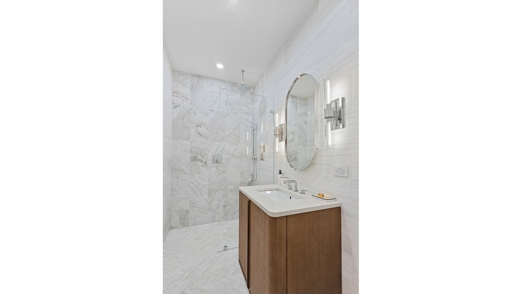21 Conselyea Street, Unit 1 photo 7