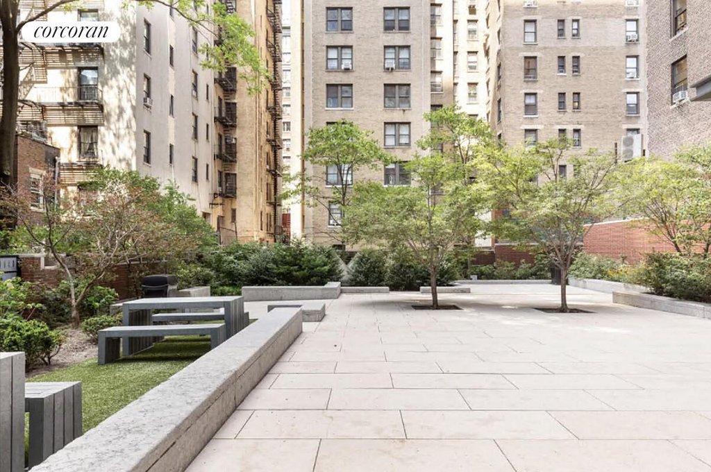 245 West 99th Street, Unit 10C photo 16