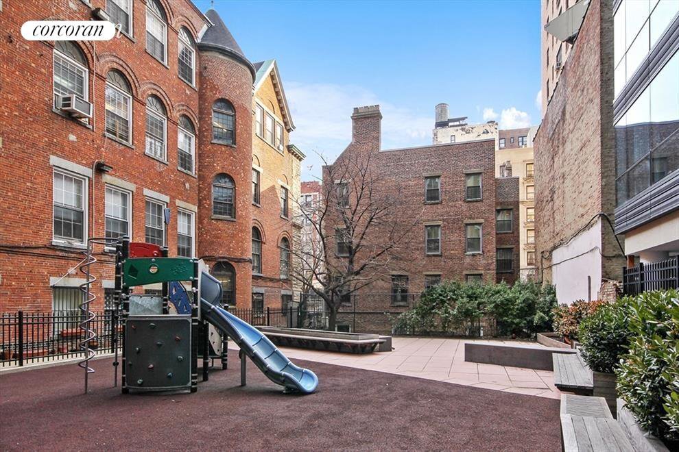 245 West 99th Street, Unit 10C photo 17
