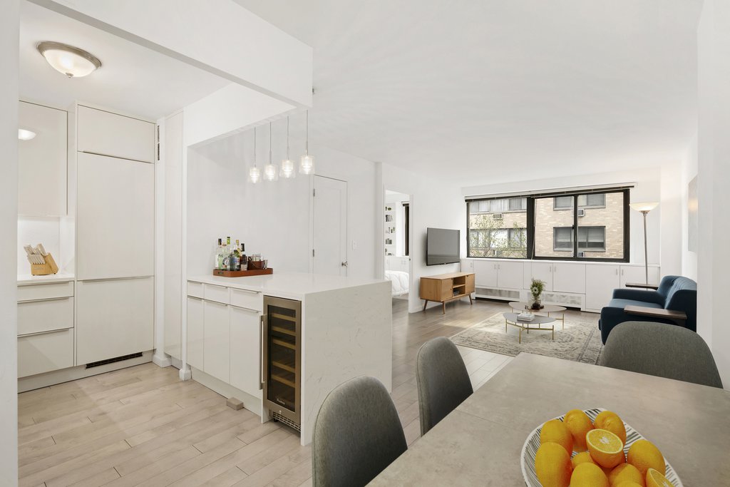 16 West 16th Street, Unit 6ES