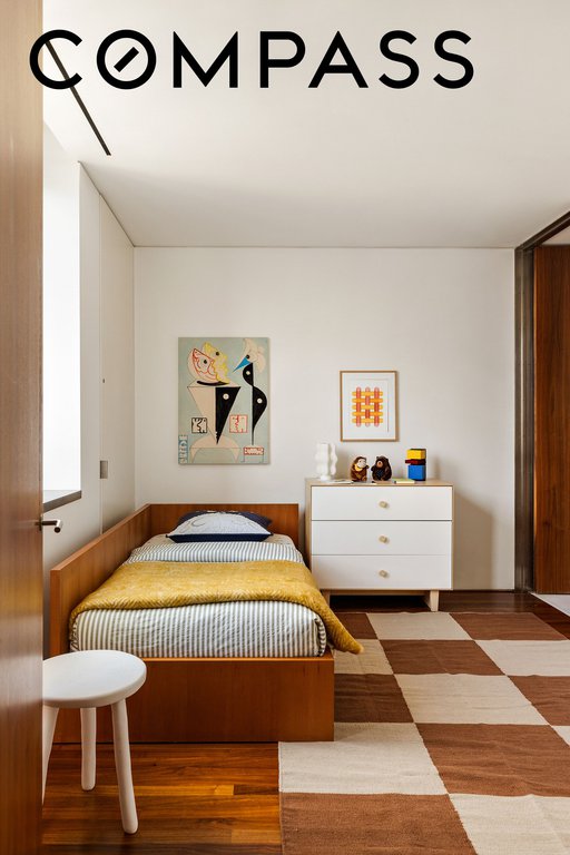 205 West 19th Street, Unit 11 photo 23