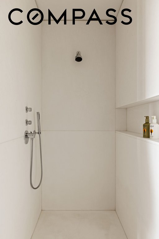 205 West 19th Street, Unit 11 photo 25