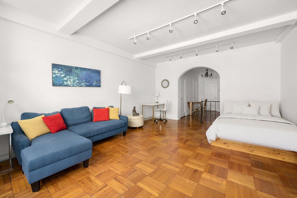 235 East 73rd Street, Unit 1A photo 2