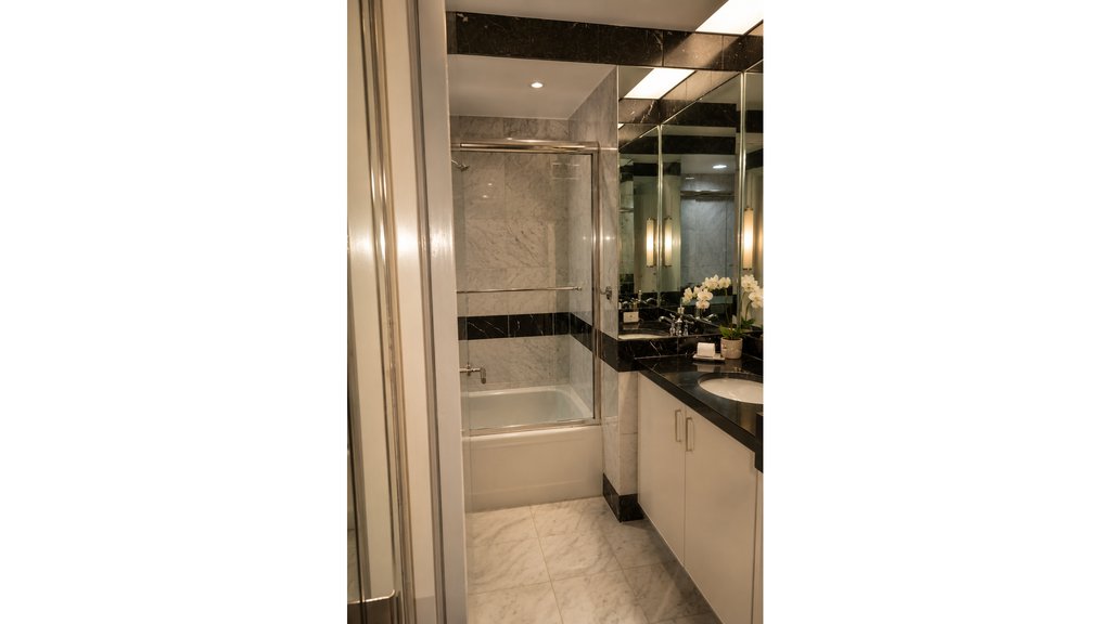 150 West 56th Street, Unit 3312 photo 8