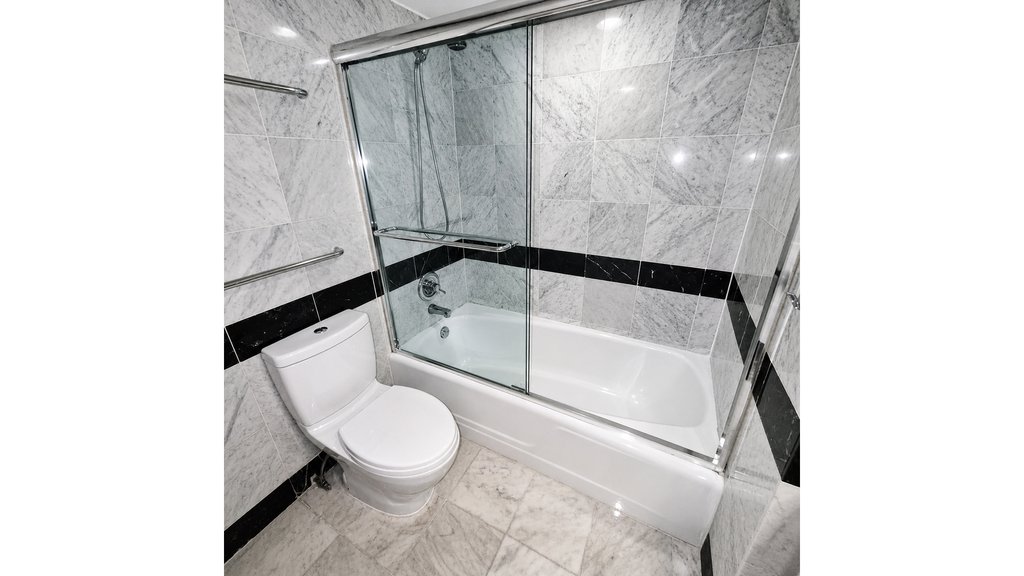 150 West 56th Street, Unit 3312 photo 10