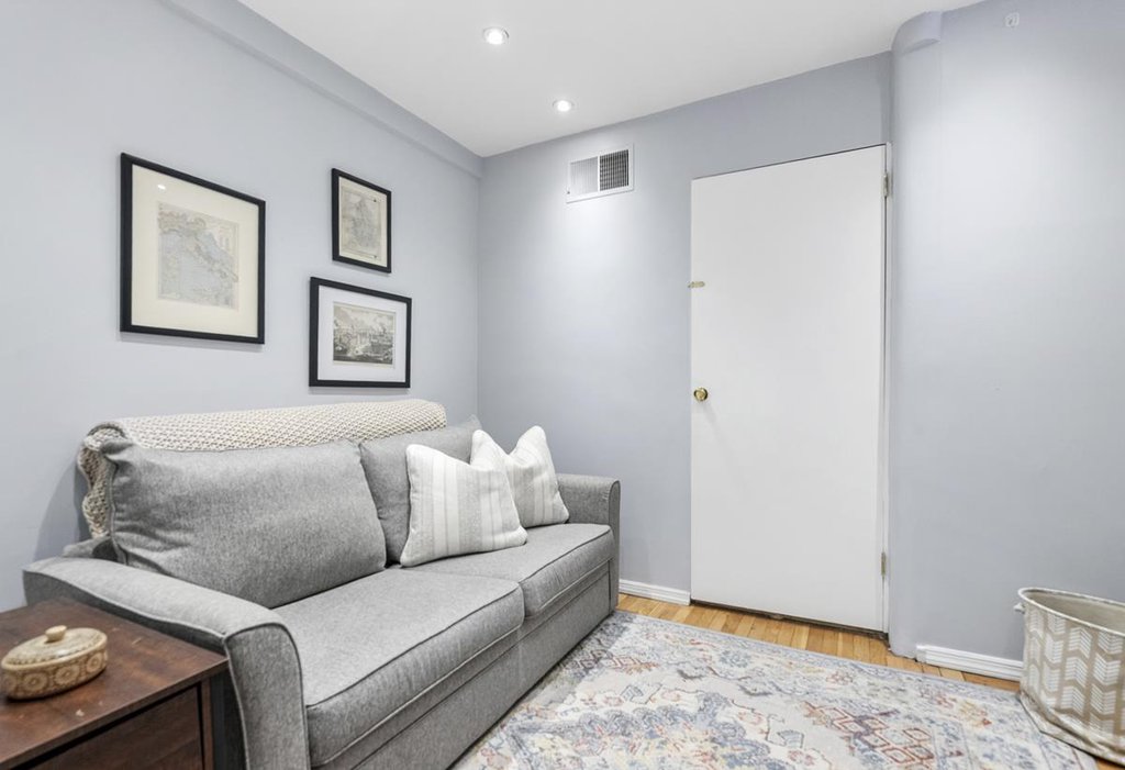 227 East 57th Street, Unit 5D photo 5