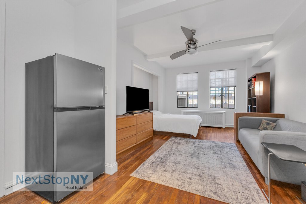 320 East 42nd Street, Unit 1315