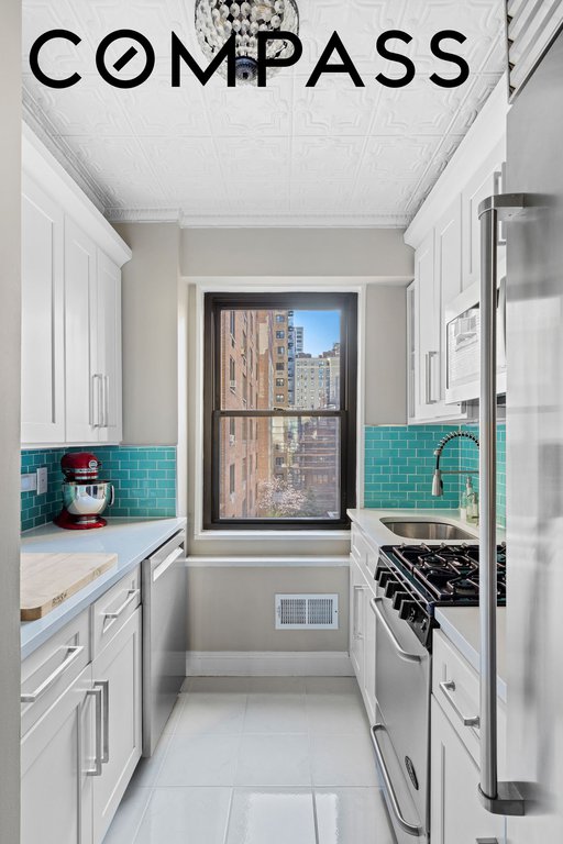 178 East 80th Street, Unit 6A photo 6
