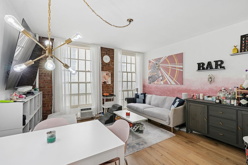 516 East 78th Street, Unit 4E photo 2