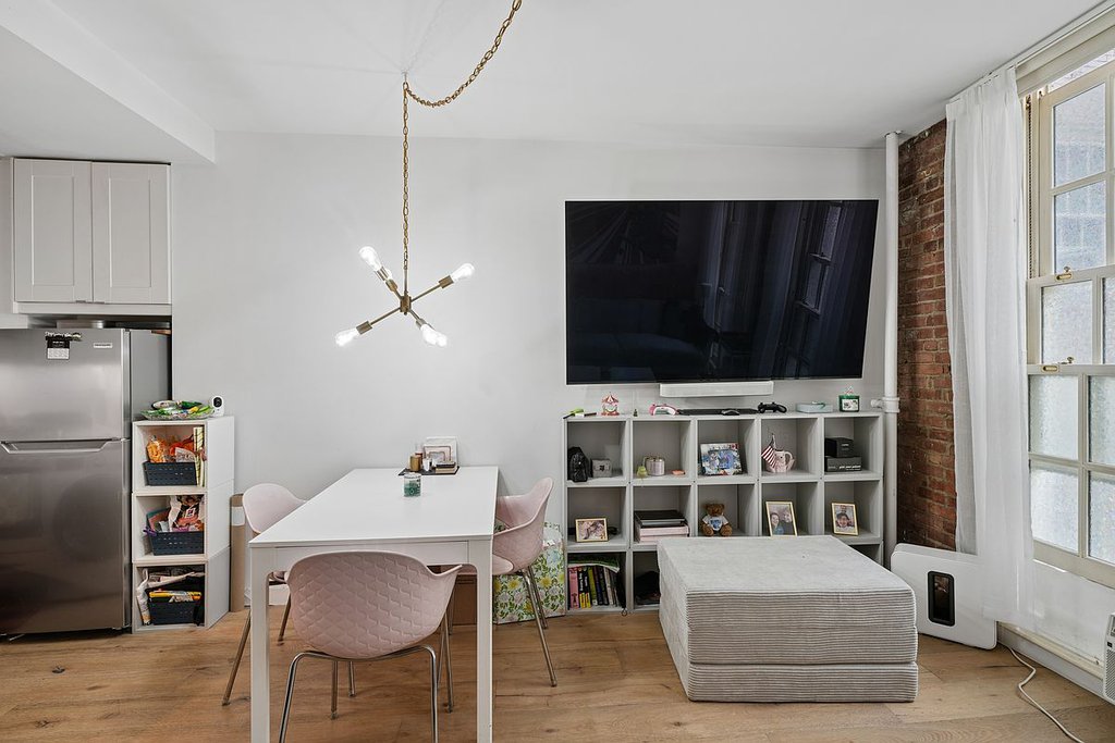 516 East 78th Street, Unit 4E photo 3