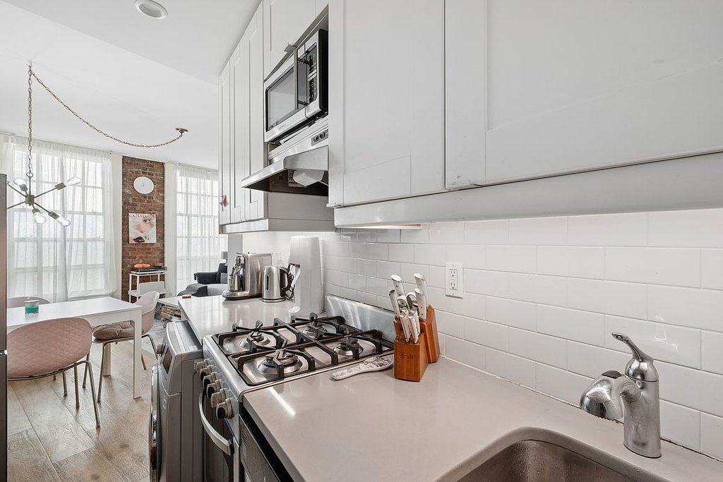 516 East 78th Street, Unit 4E photo 6