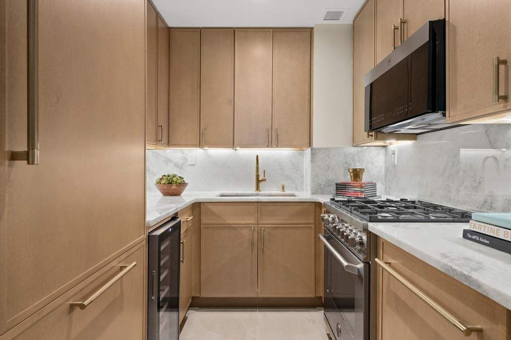721 Fifth Avenue, Unit 33C photo 6