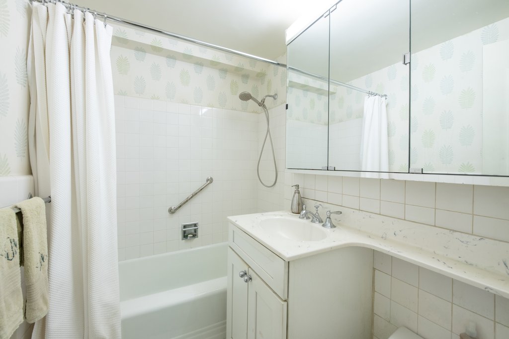 1025 Fifth Avenue, Unit 8AN photo 6