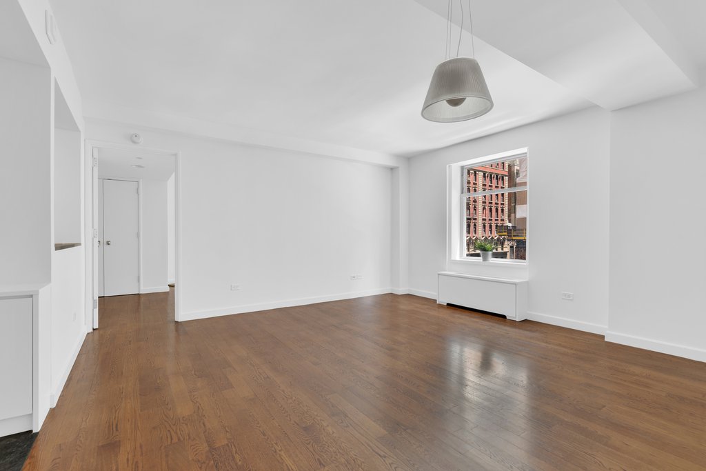 100 West 58th Street, Unit 4C