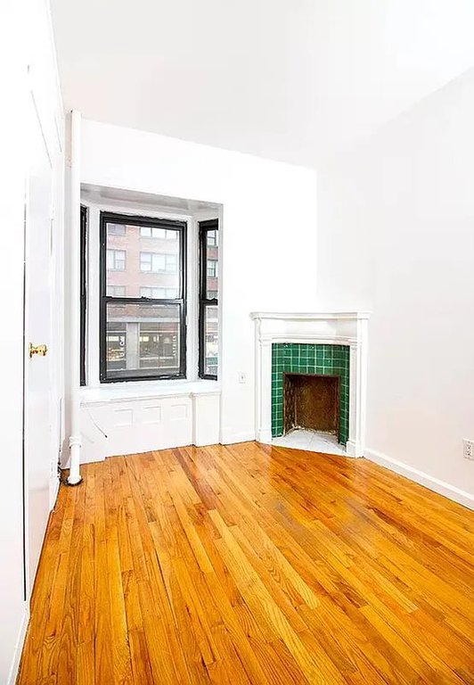 231 Lexington Avenue, Unit 2B photo 2