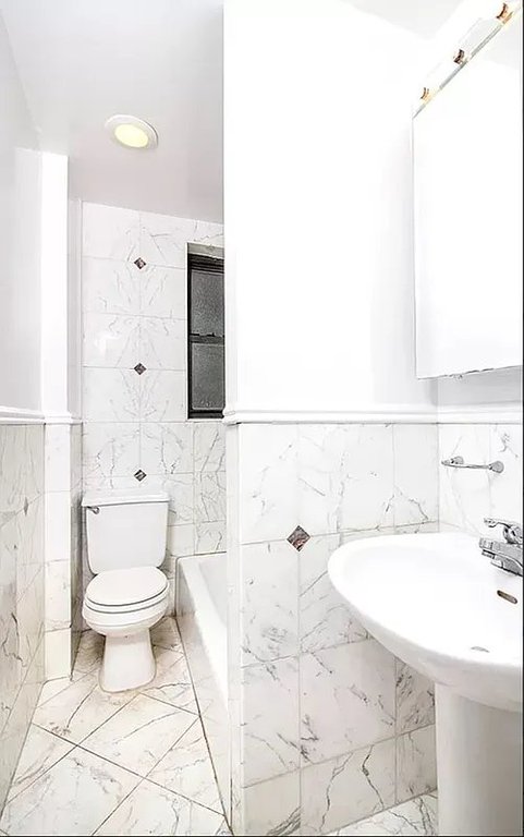 231 Lexington Avenue, Unit 2B photo 6