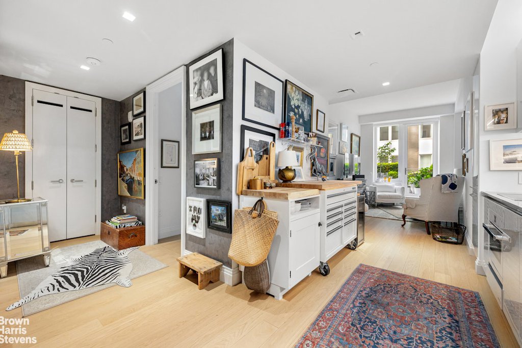1 Wall Street, Unit 816 photo 4