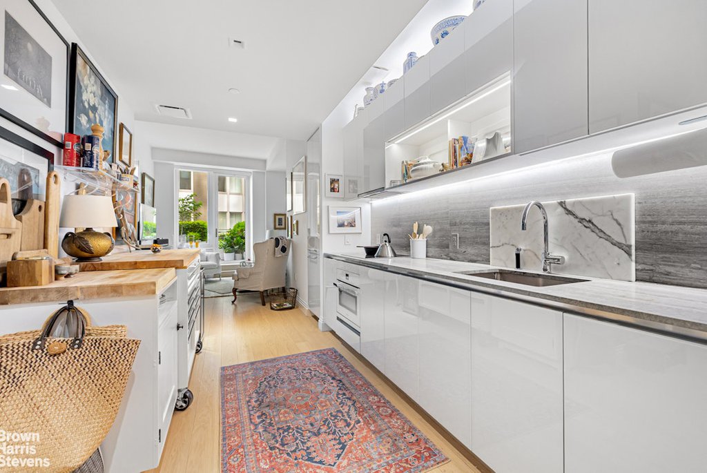 1 Wall Street, Unit 816 photo 6
