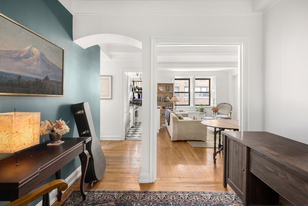 211 East 35th Street, Unit 9D photo 4