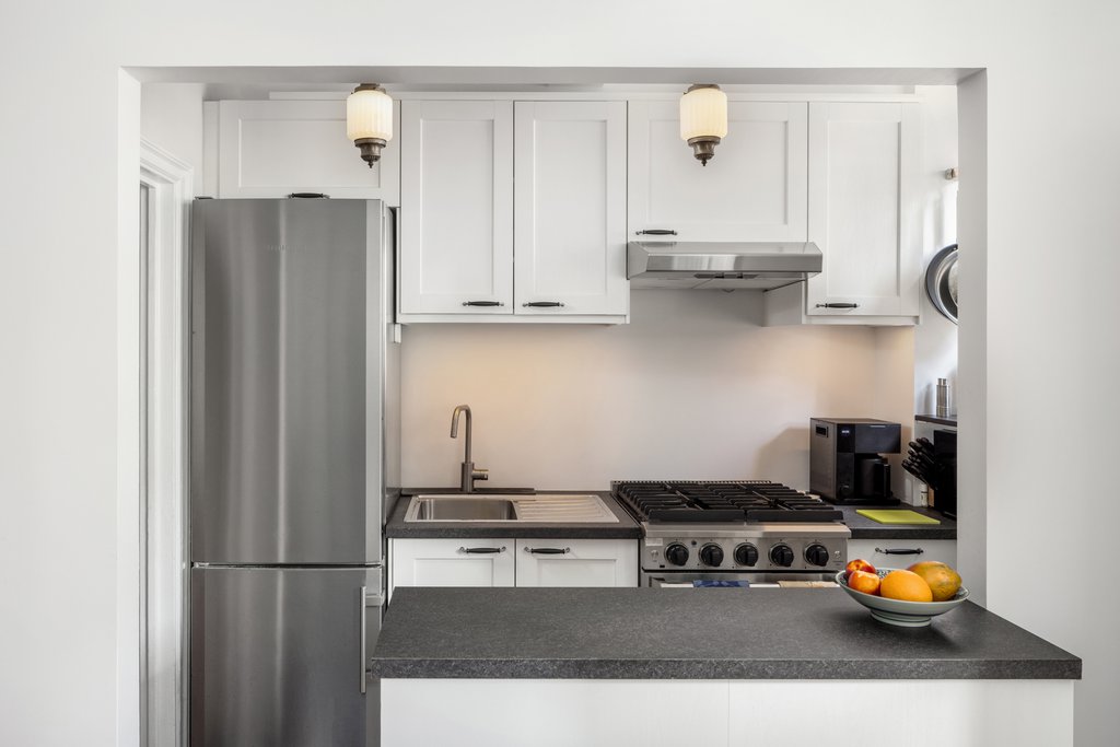 211 East 35th Street, Unit 9D photo 5