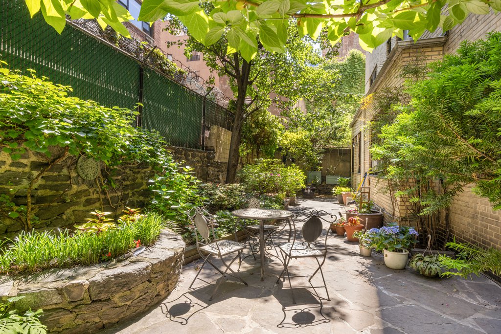 211 East 35th Street, Unit 9D photo 9