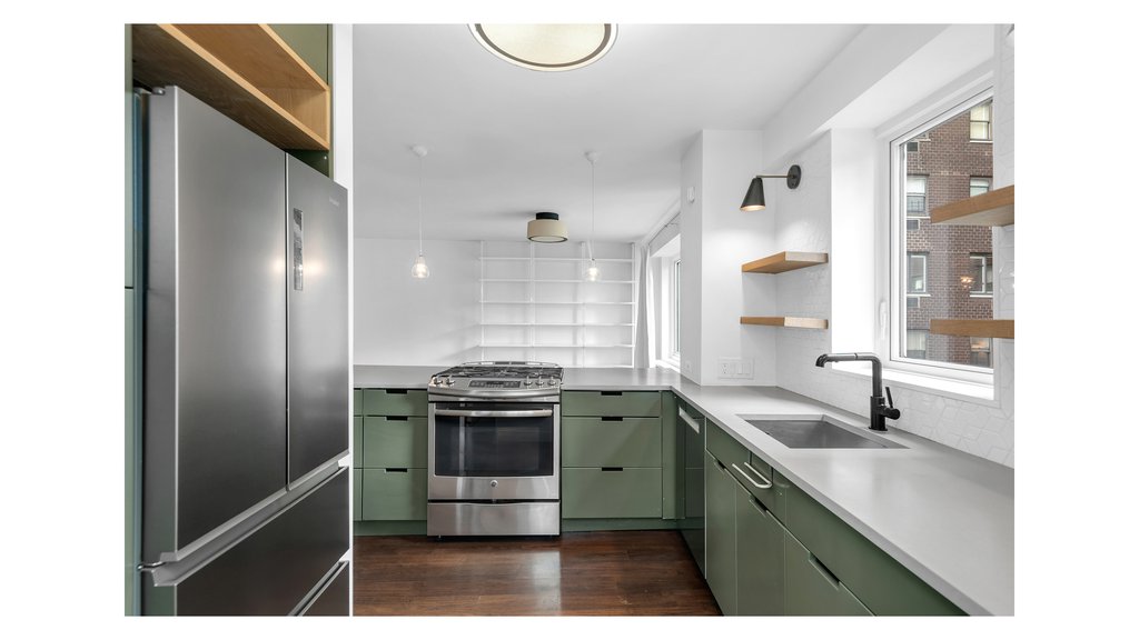 411 East 53rd Street, Unit 14B photo 2