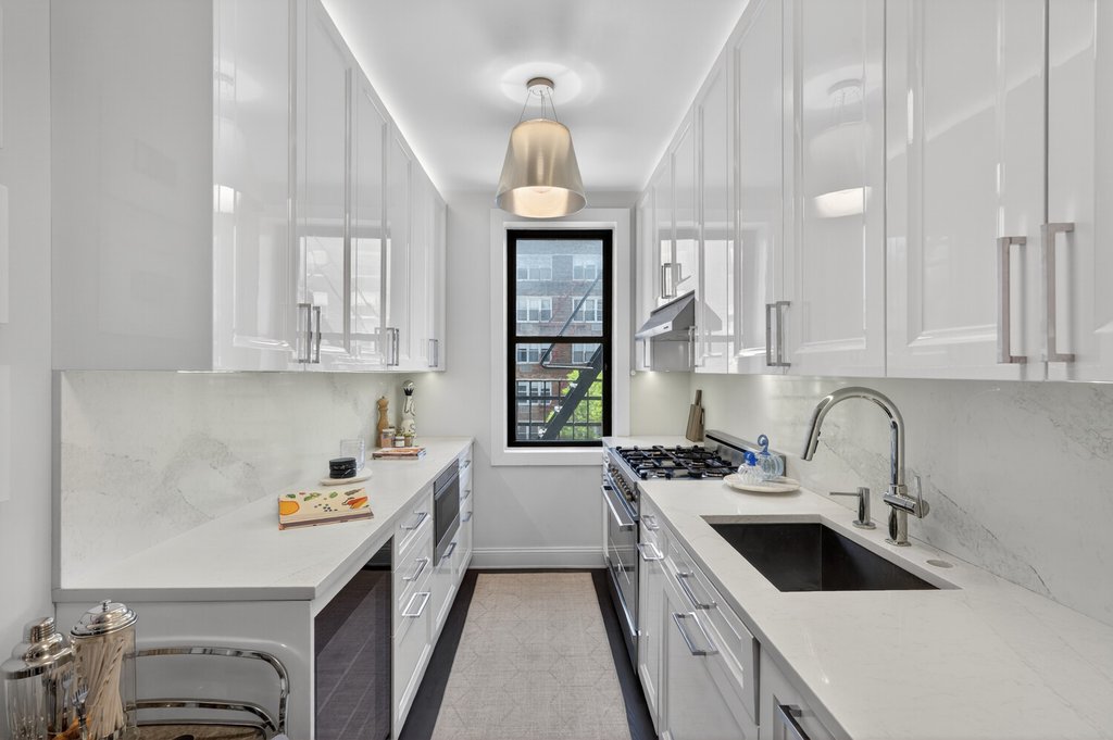 100 West 12th Street, Unit 4K photo 5