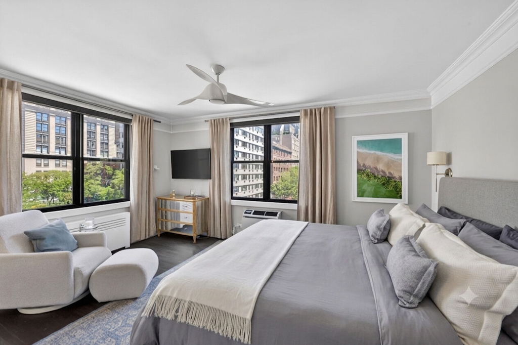 100 West 12th Street, Unit 4K photo 8