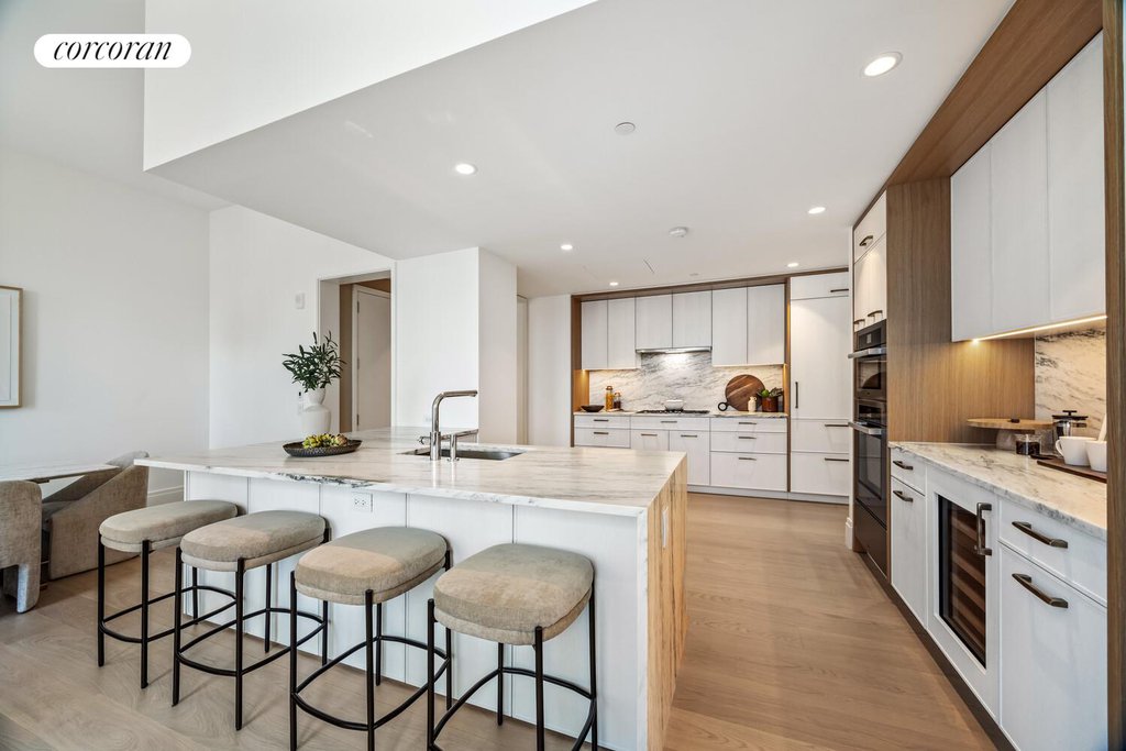 50 West 66th Street, Unit 17F photo 6