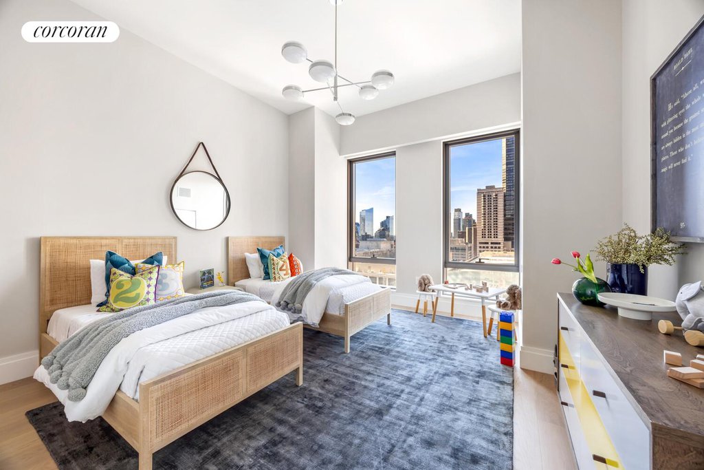 50 West 66th Street, Unit 17F photo 13