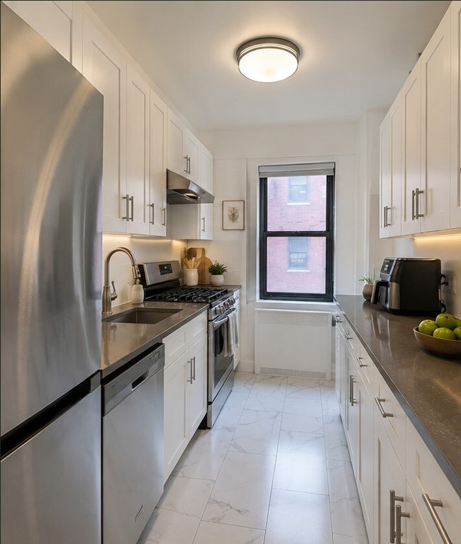 200 East 36th Street, Unit 8G photo 7