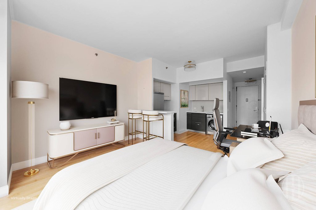 505 West 47th Street, Unit 1FN photo 2