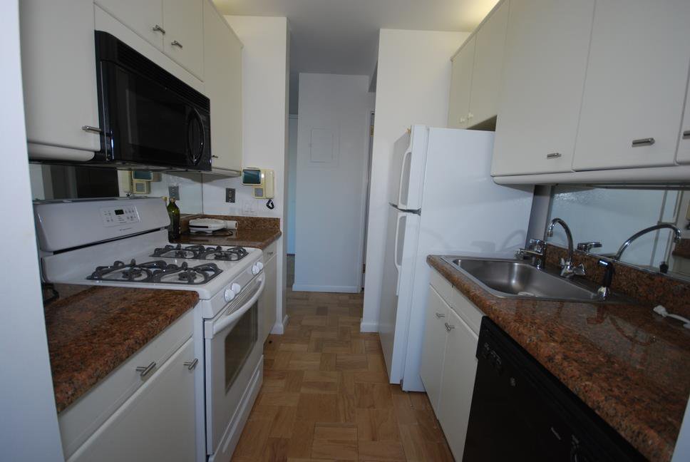 415 East 37th Street, Unit 41G photo 8