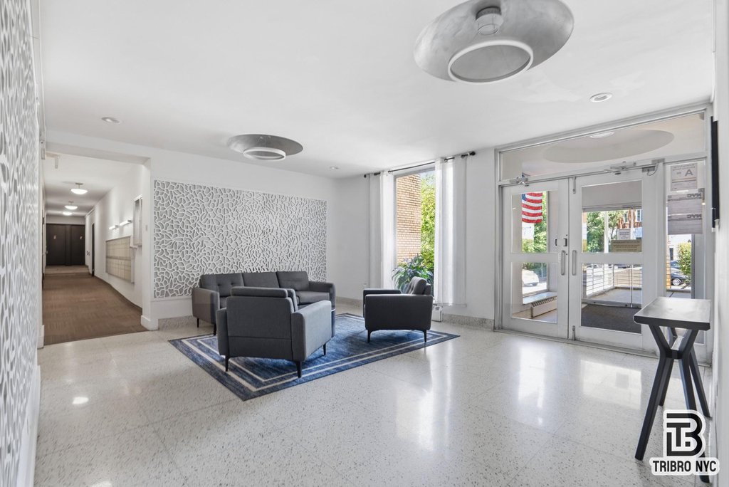2390 Palisade Avenue, Unit 2F photo 10