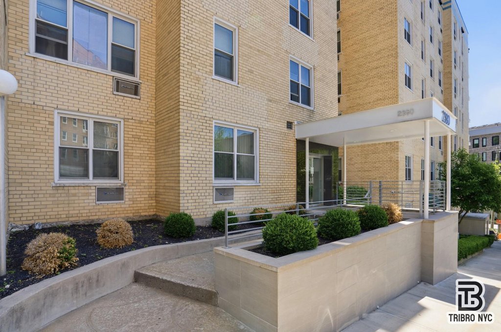 2390 Palisade Avenue, Unit 2F photo 14