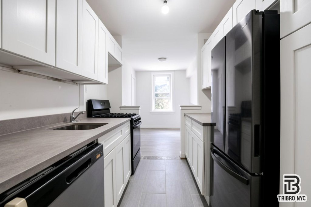 2390 Palisade Avenue, Unit 2F photo 7