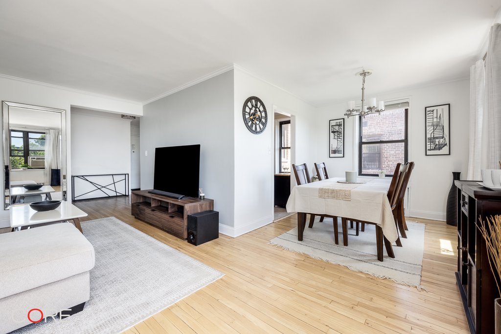 87-09 34th Avenue, Unit 6J photo 3