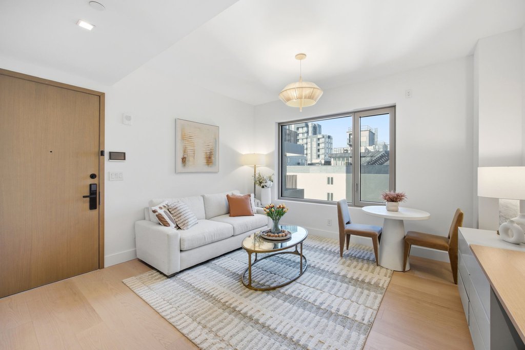 24-01 Queens Plaza North, Unit 4011 photo 2