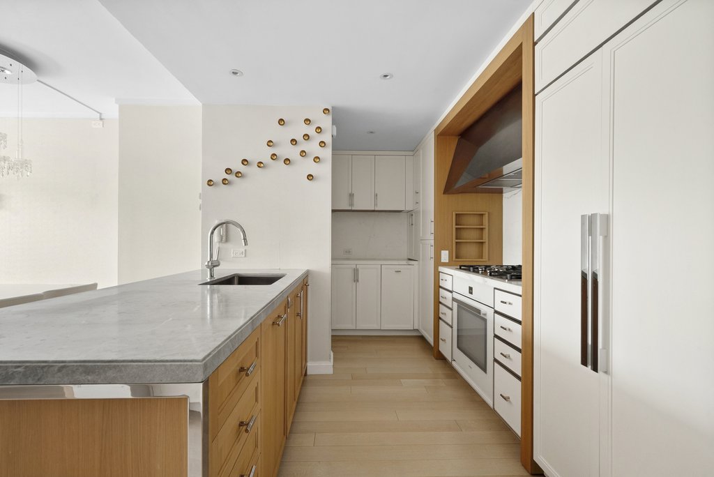 212 Warren Street, Unit 3E photo 5