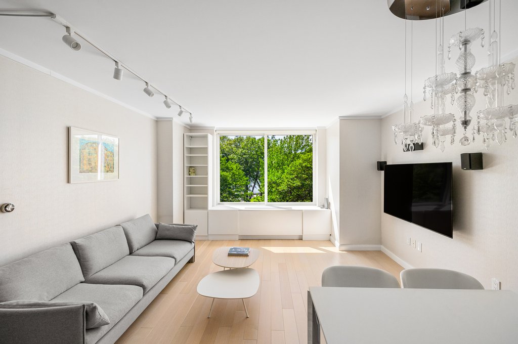 212 Warren Street, Unit 3E