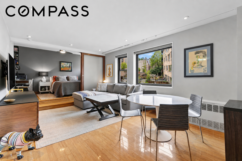 85 Eighth Avenue, Unit 4V