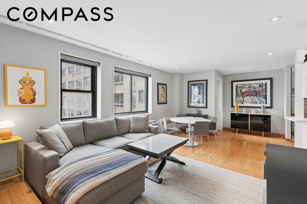 85 Eighth Avenue, Unit 4V photo 2
