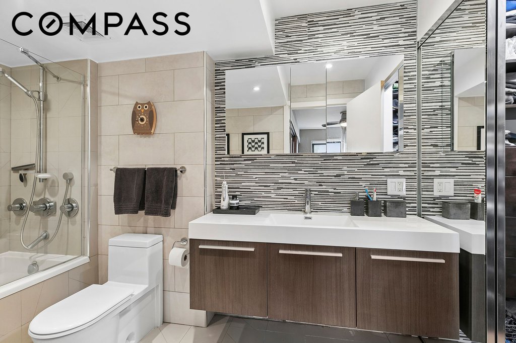 85 Eighth Avenue, Unit 4V photo 5