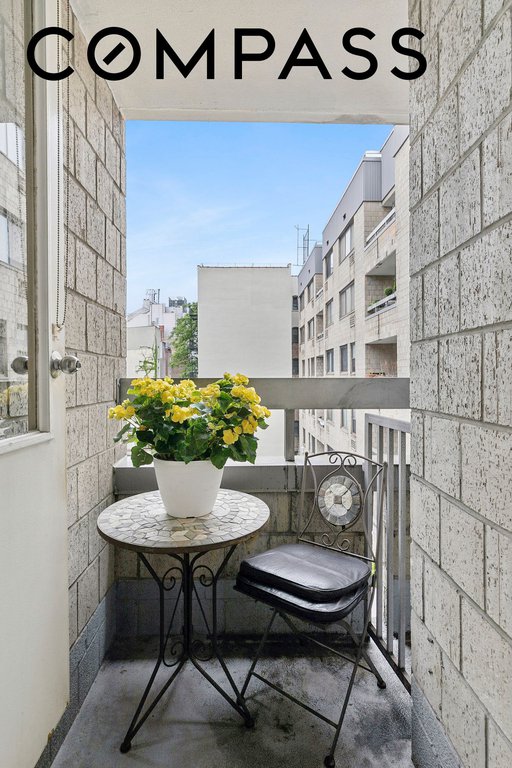 85 Eighth Avenue, Unit 4V photo 7
